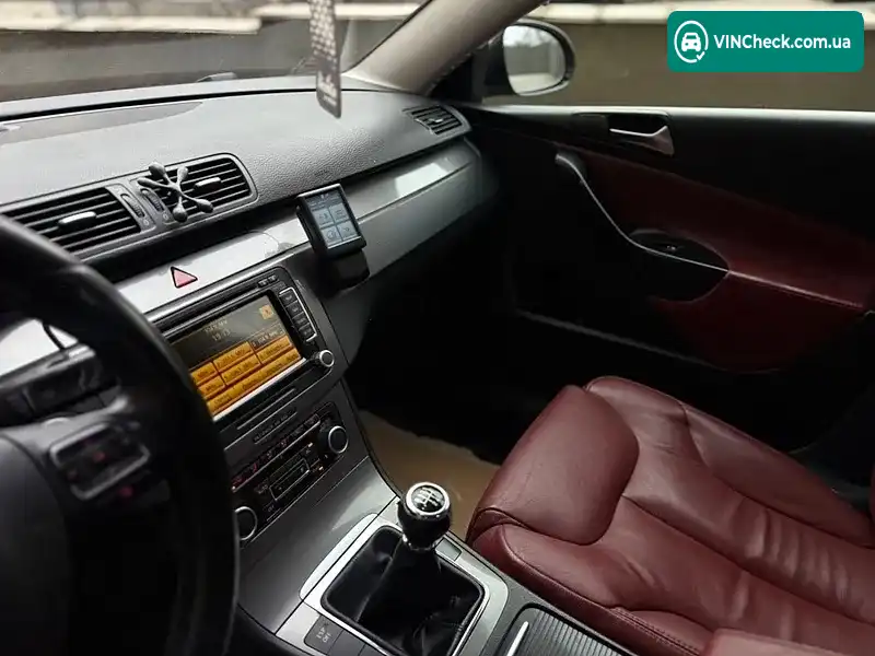 Volkswagen Passat 2010, фото з оголошення 1 з 6, VIN WVWZZZ3CZAE106982