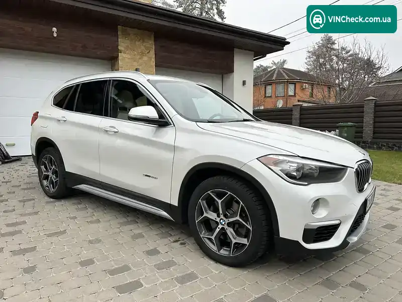BMW X1 2017, фото з оголошення 2 з 13, VIN WBXHU7C30J5H44990