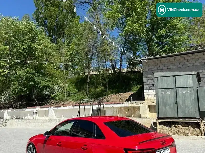 Audi A4 2019, фото з оголошення 2 з 21, VIN WAUFNAF43KA068430