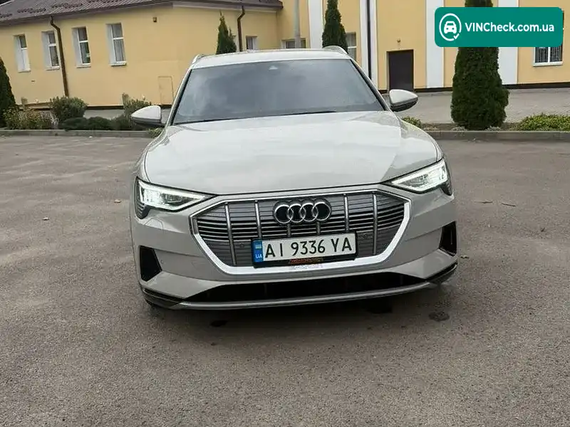 Audi e-tron 2020, фото з оголошення 1 з 17, VIN WAUZZZGE8LB037676