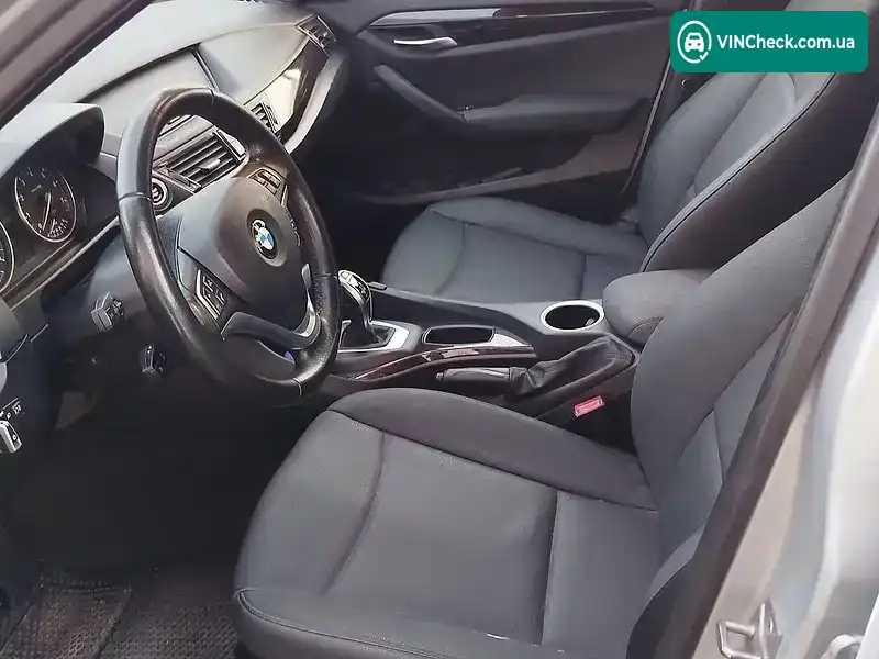 BMW X1 2013, фото з оголошення 2 з 13, VIN WBAVM1C53EVW47541