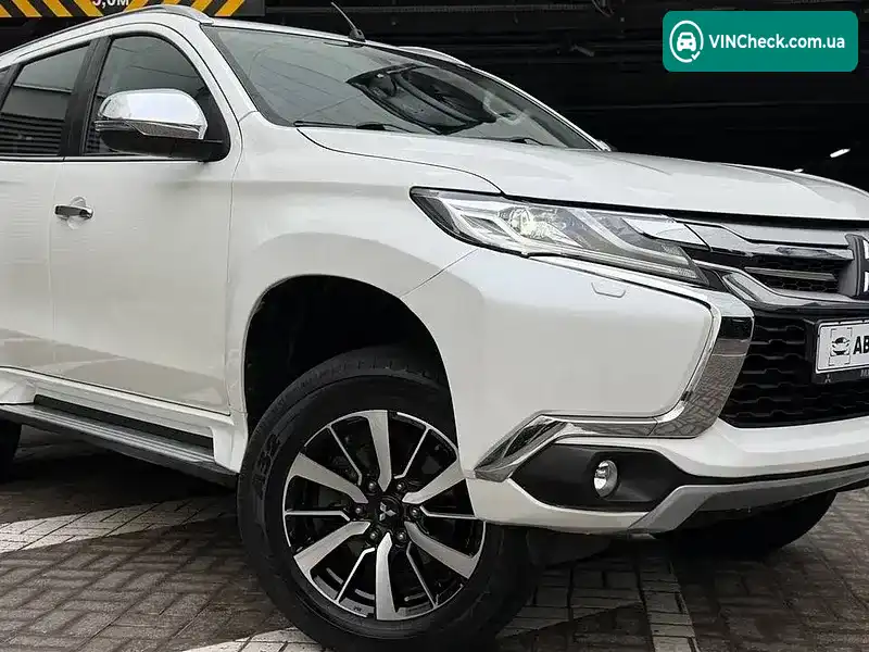 Mitsubishi Pajero Sport 2019, фото з оголошення 2 з 20, VIN MMBGUKS50KH022020