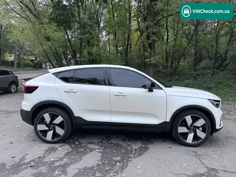 Volvo C40 Recharge 2022, фото з оголошення 2 з 20, VIN YV4ED3GM3P2041464