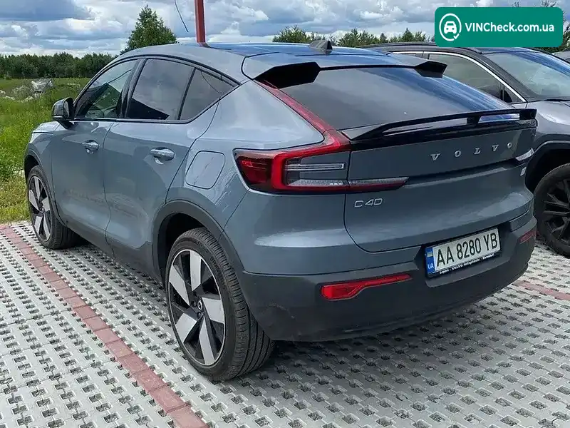 Volvo C40 Recharge 2023, фото з оголошення 2 з 20, VIN YV1XKEDV0P2055441