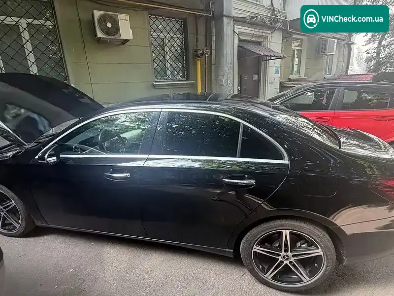 Mercedes-Benz A-Class 2020, фото з оголошення 2 з 7, VIN W1K3G4EB9LJ215763