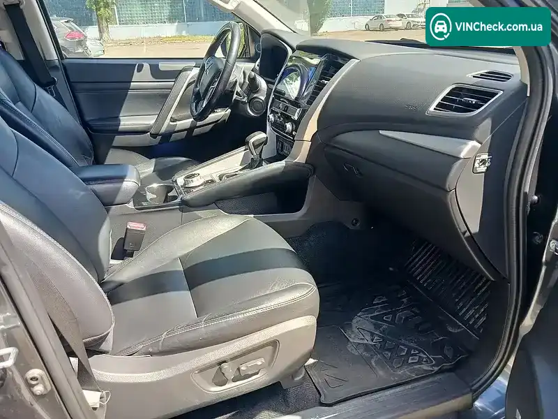 Mitsubishi Pajero Sport 2021, фото з оголошення 1 з 9, VIN MMCGUKS10MH000250