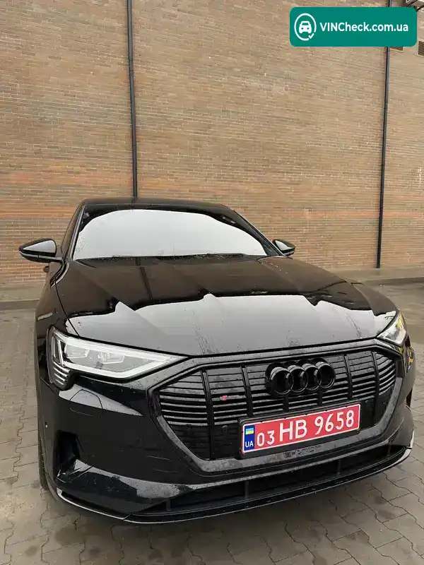 Audi e-tron 2019, фото з оголошення 1 з 21, VIN WAUZZZGE0LB014750