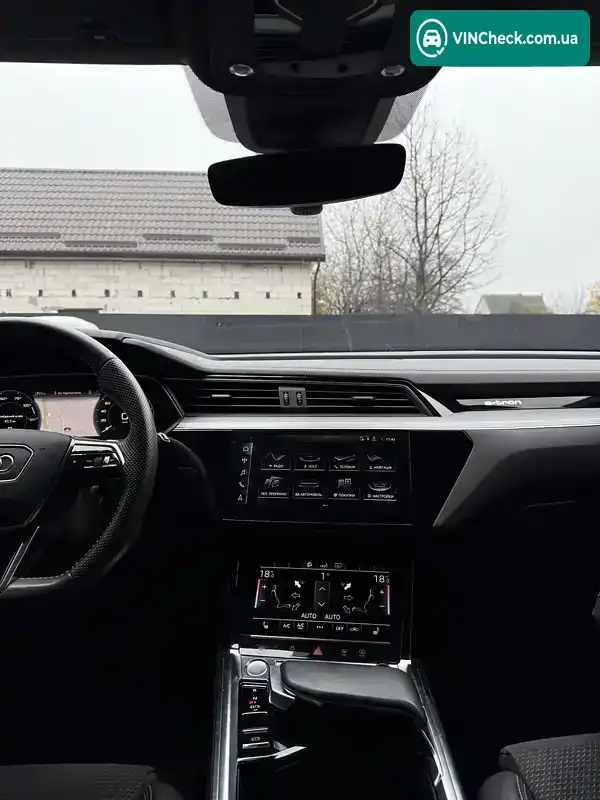 Audi e-tron 2019, фото з оголошення 2 з 21, VIN WAUZZZGE0LB014750