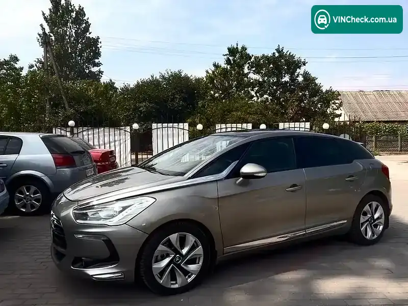 Citroen DS5 2012, фото з оголошення 1 з 20, VIN VF7KFRHHACS527758
