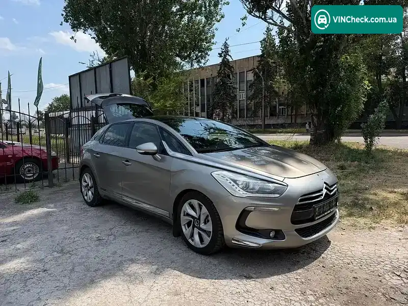 Citroen DS5 2012, фото з оголошення 2 з 20, VIN VF7KFRHHACS527758