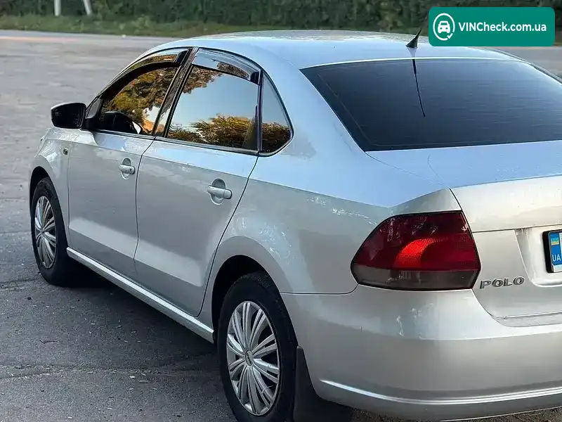 Volkswagen Polo 2011, фото з оголошення 2 з 8, VIN XW8ZZZ61ZBG020155