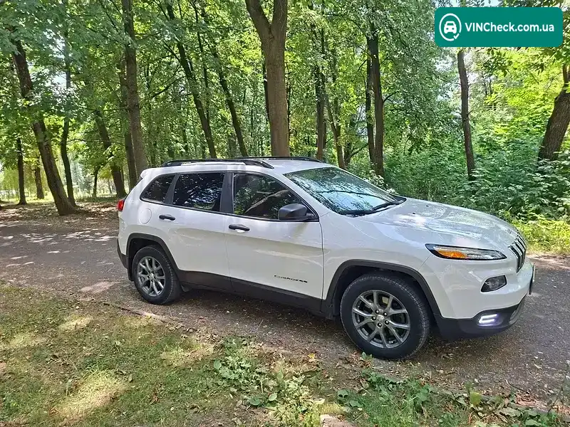 Jeep Cherokee 2016, фото з оголошення 2 з 20, VIN 1C4PJLAB8GW372822