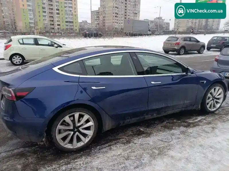 Tesla Model 3 2020, фото з оголошення 2 з 9, VIN 5YJ3E1EB6LF667711