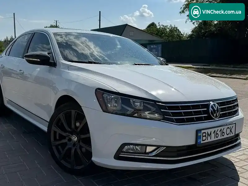 Volkswagen Passat 2015, фото з оголошення 1 з 13, VIN 1VWBT7A35GC006755