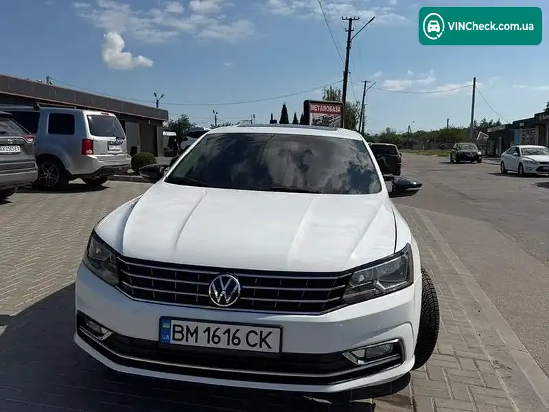 Volkswagen Passat 2015, фото з оголошення 2 з 13, VIN 1VWBT7A35GC006755