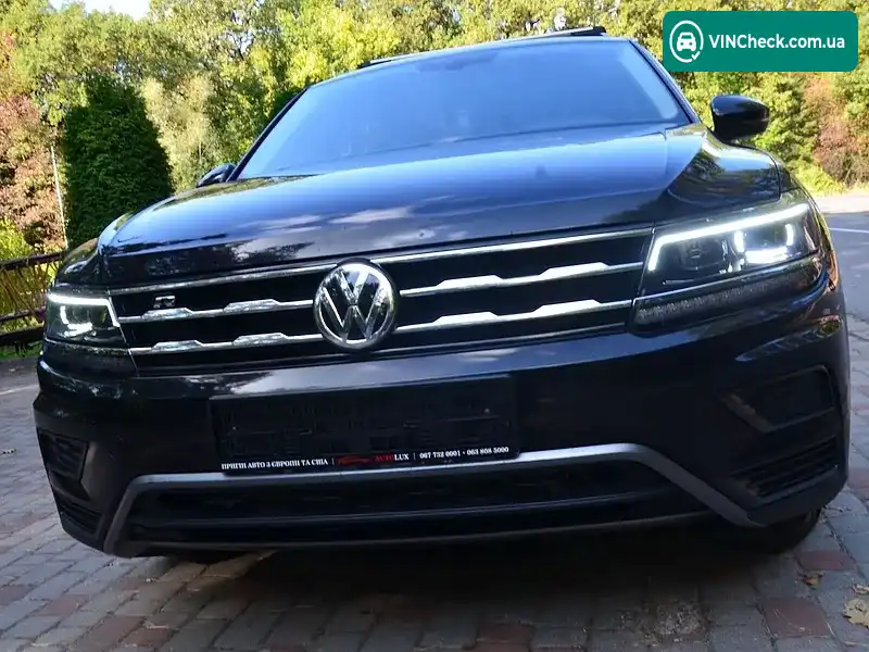 Volkswagen Tiguan 2018, фото з оголошення 2 з 20, VIN 3VV2B7AX8JM216721