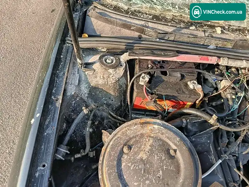 Audi 80 1990, фото з оголошення 2 з 16, VIN WAUZZZ8AZLA126902