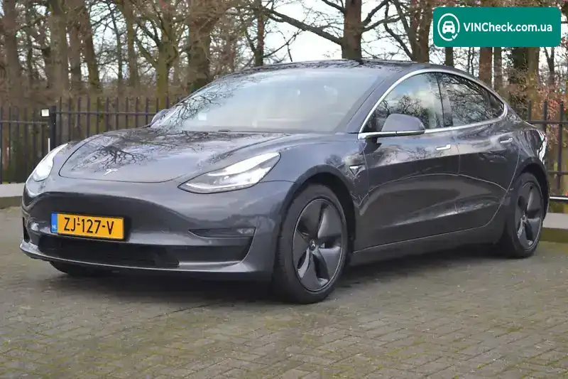 Tesla Model 3 2019, фото з оголошення 1 з 10, VIN 5YJ3E7EB4KF333923