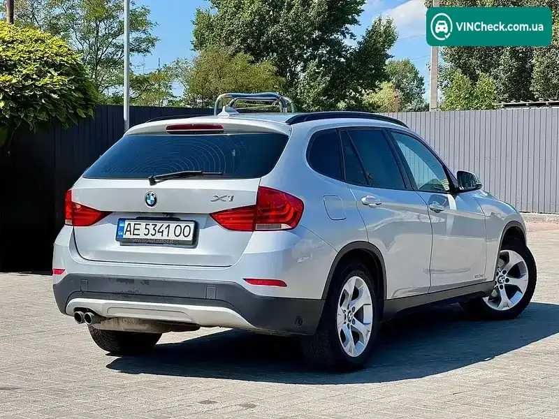 BMW X1 2013, фото з оголошення 2 з 20, VIN WBAVM1C50EVW49389