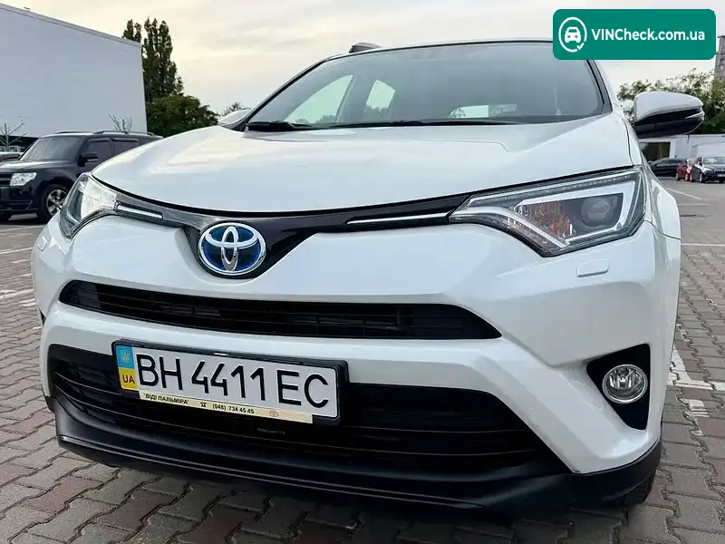 Toyota RAV4 2017, фото з оголошення 2 з 20, VIN JTMWRREV90D047268