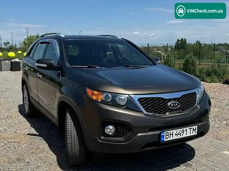 Kia Sorento 2010, фото з оголошення 2 з 20, VIN KNAKU815BAA105103