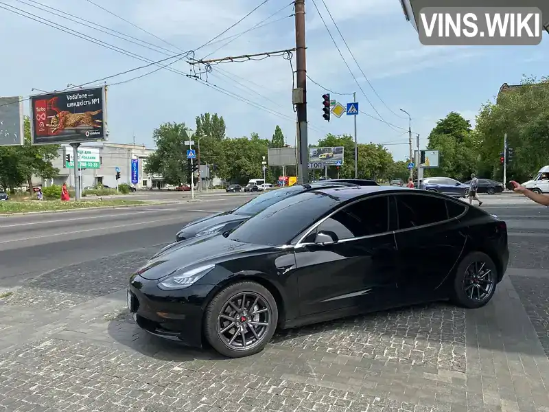 Tesla Model 3 2018, фото з оголошення 2 з 10, VIN 5YJ3E1EB8JF183715