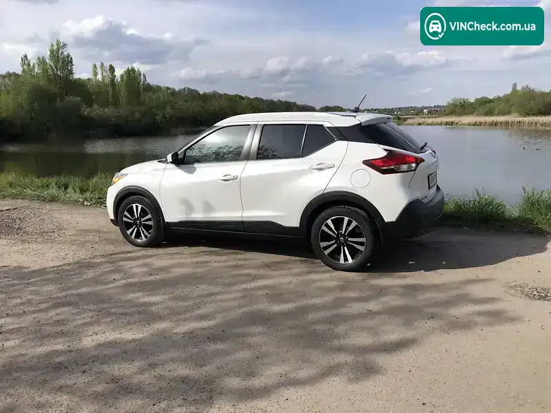 Nissan Kicks 2018, фото з оголошення 2 з 20, VIN 3N1CP5CU5JL517211