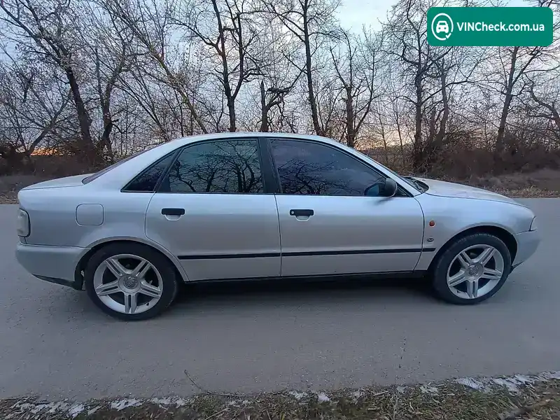 Audi A4 1997, фото з оголошення 1 з 19, VIN WAUZZZ8DZVA013951