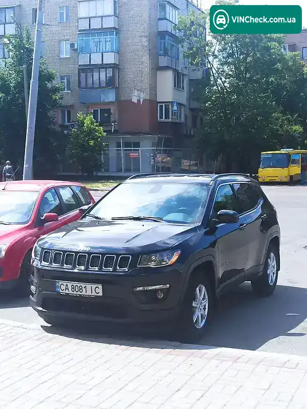Jeep Compass 2018, фото з оголошення 2 з 20, VIN 3C4NJDBB9JT338655