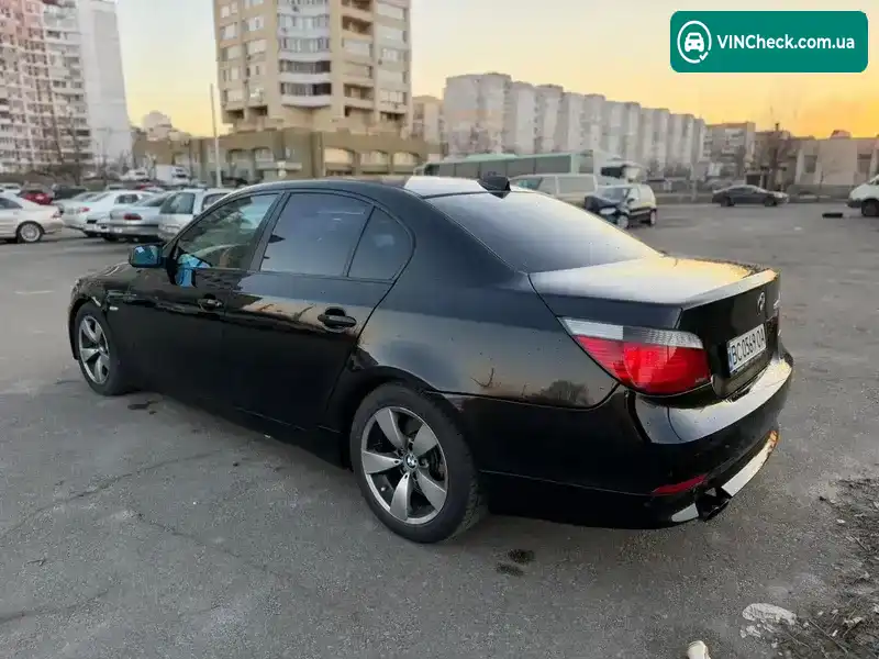 BMW 5 Series 2006, фото з оголошення 2 з 4, VIN WBANE31070B952471