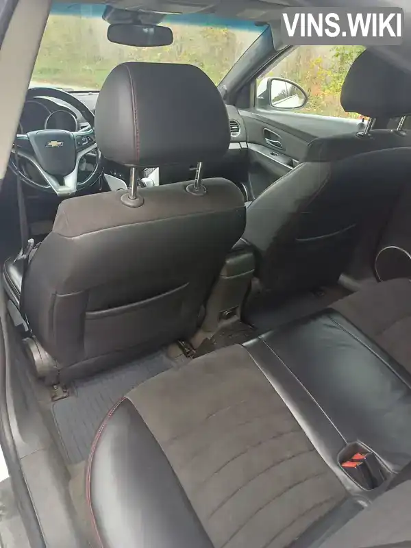 Chevrolet Cruze 2010, фото з оголошення 2 з 11, VIN KL1JA69RJAK752987