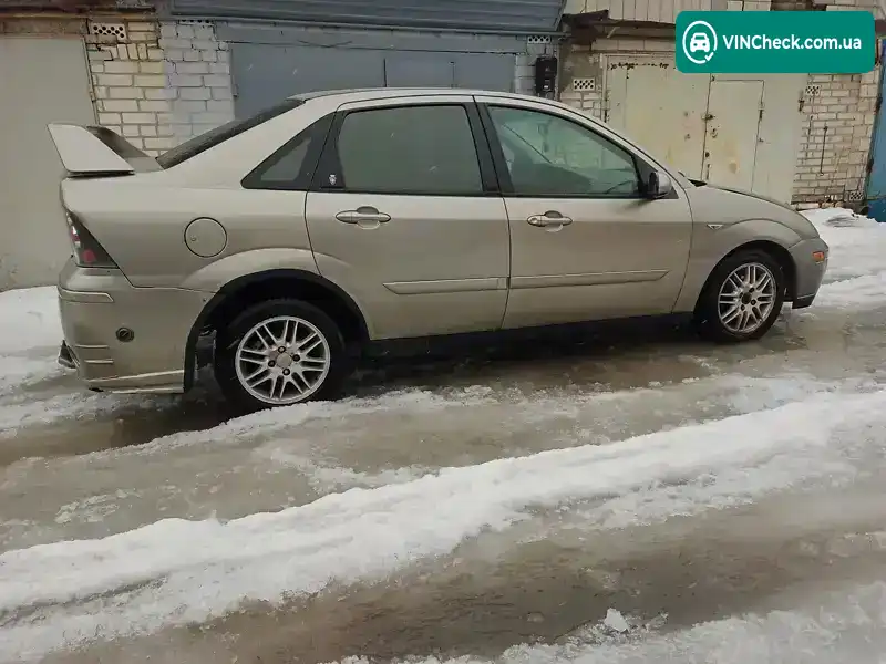 Ford Focus 2002, фото з оголошення 1 з 19, VIN WF0FXXWPDF2R24125