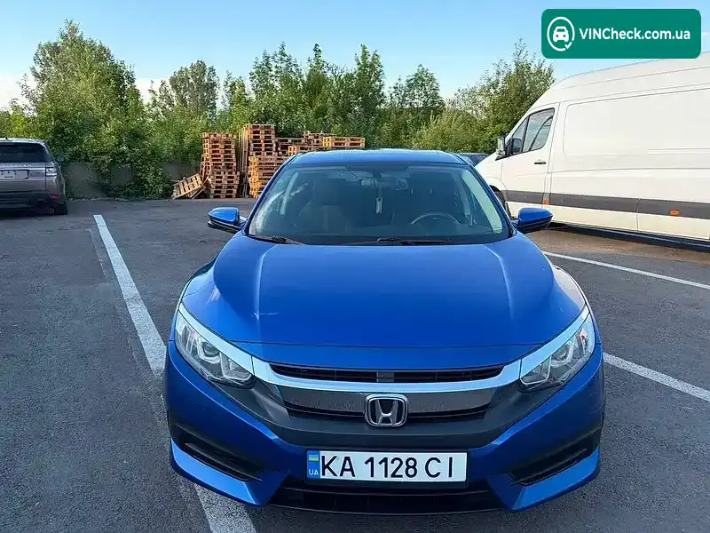 Honda Civic 2018, фото з оголошення 2 з 12, VIN 2HGFC2F73JH590016