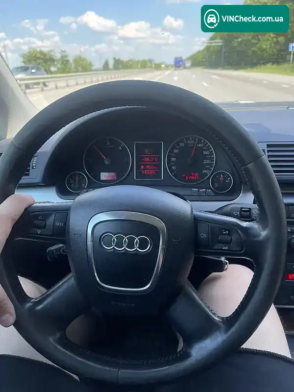 Audi A4 2005, фото з оголошення 2 з 15, VIN WAUZZZ8E86A167076