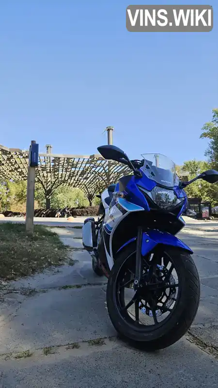 Suzuki GSX 250R 2017, фото з оголошення 1 з 13, VIN LC6DN11AZ01101031
