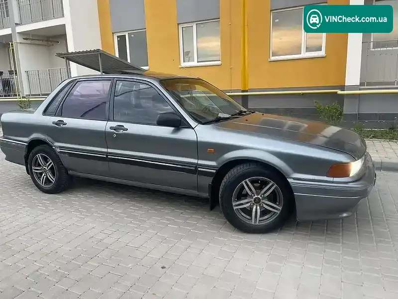 Mitsubishi Galant 1992, фото з оголошення 2 з 18, VIN JMBSNE32ANZ501766