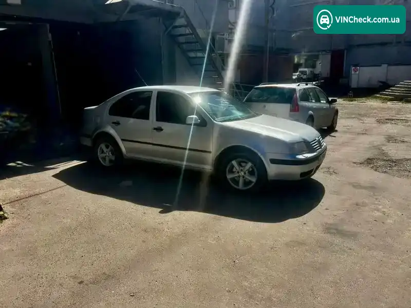 Volkswagen Bora 2004, фото з оголошення 2 з 12, VIN WVWZZZ1JZ4W106976