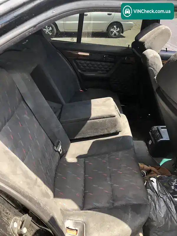 BMW 5 Series 1992, фото з оголошення 2 з 19, VIN WBAHB51070BD99485