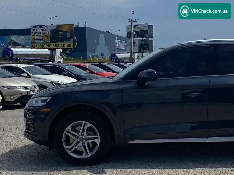 Audi Q5 2018, фото з оголошення 2 з 20, VIN WA1ANAFY3J2245609