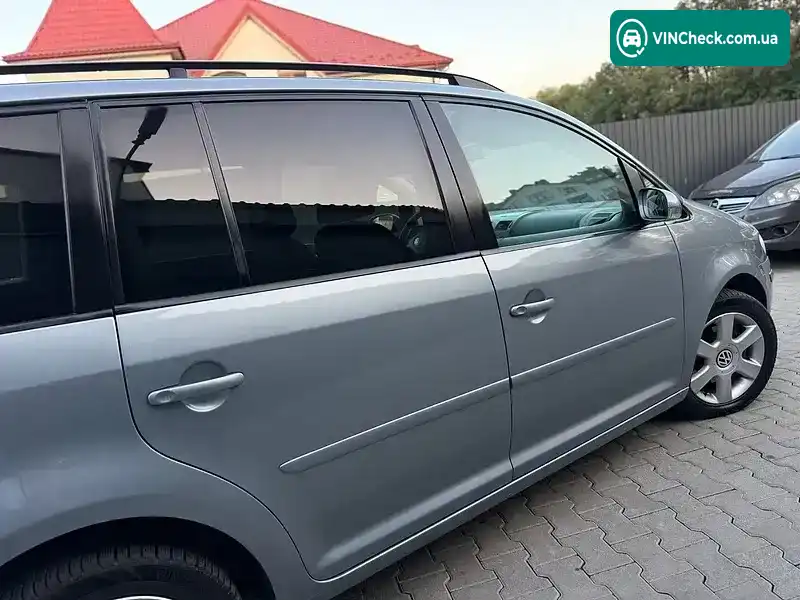 Volkswagen Touran 2009, фото з оголошення 2 з 20, VIN WVGZZZ1TZ9W105186