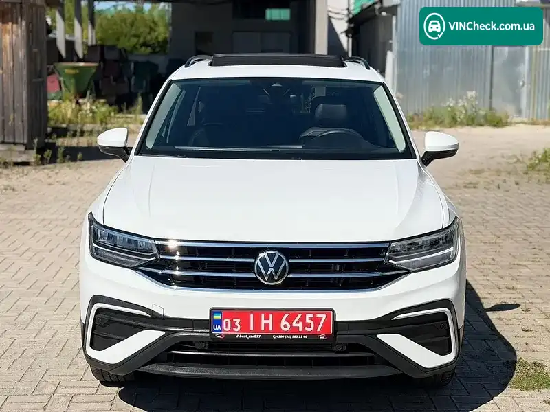 Volkswagen Tiguan 2021, фото з оголошення 2 з 20, VIN 3VV2B7AX2NM010378