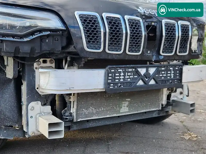 Jeep Cherokee 2018, фото з оголошення 2 з 20, VIN 1C4PJLDB7KD347944