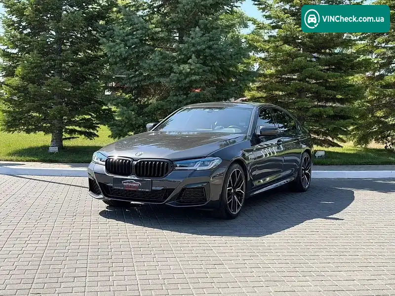BMW 5 Series 2019, фото з оголошення 1 з 20, VIN WBAJB1C54KB376376