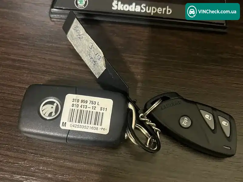 Skoda Superb 2013, фото з оголошення 2 з 20, VIN TMBAB43T9EB300336