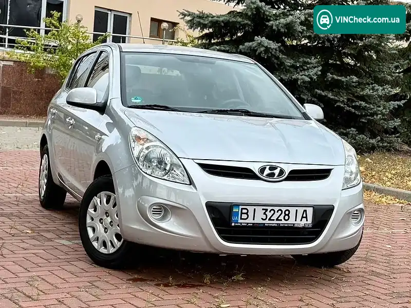 Hyundai i20 2010, фото з оголошення 1 з 20, VIN NLHBA51BABZ034457
