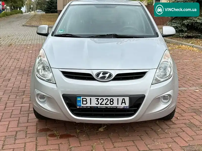 Hyundai i20 2010, фото з оголошення 2 з 20, VIN NLHBA51BABZ034457