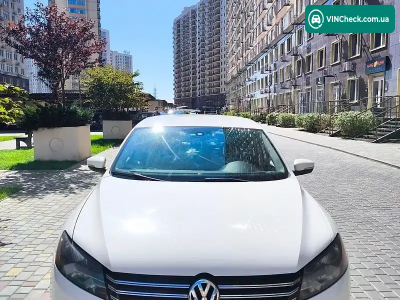 Volkswagen Passat 2013, фото з оголошення 2 з 11, VIN 1VWAP7A32DC137394