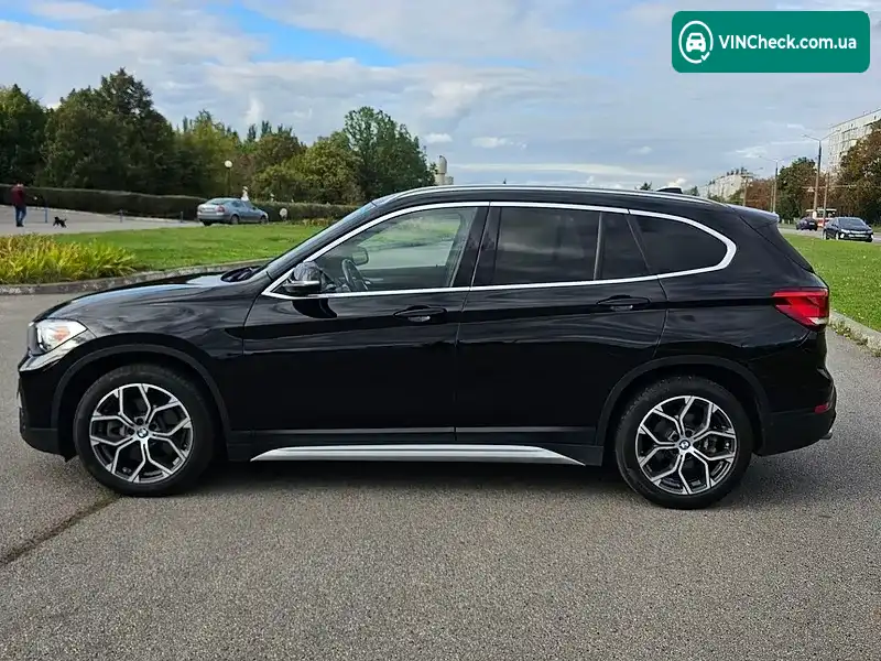 BMW X1 2021, фото з оголошення 2 з 16, VIN WBXJG9C04M5T88815