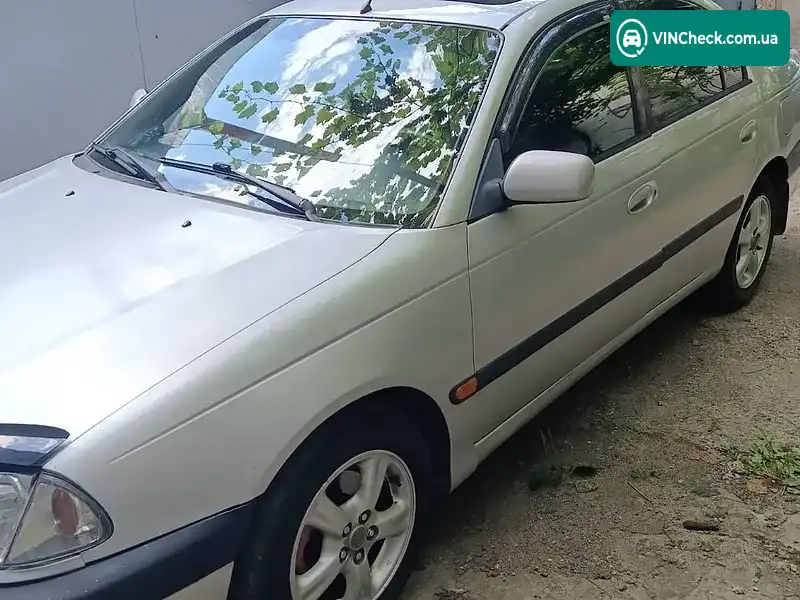 Toyota Avensis 2002, фото з оголошення 2 з 6, VIN SB153BBN00E022748