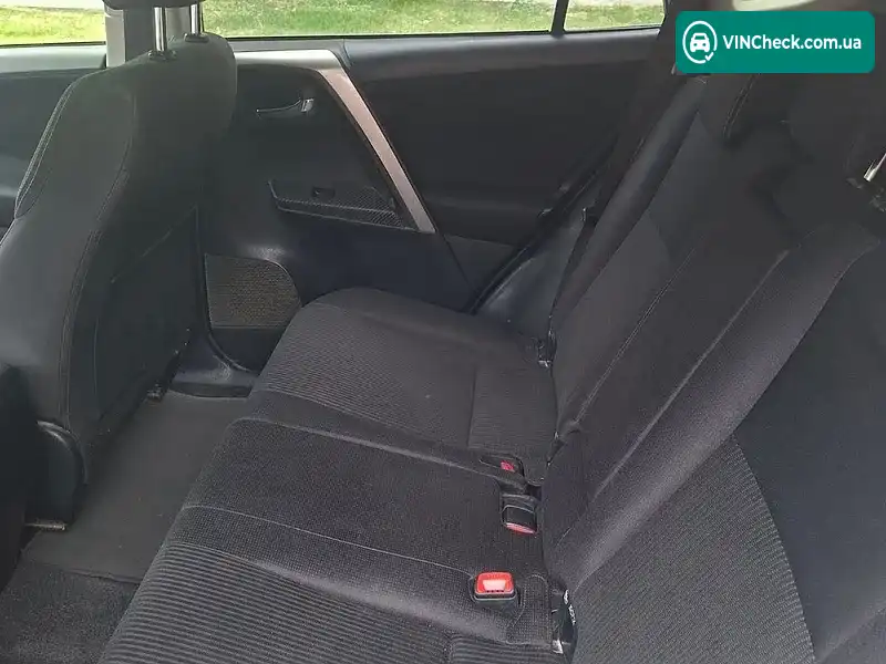 Toyota RAV4 2013, фото з оголошення 1 з 14, VIN JTMDAREV90D027665